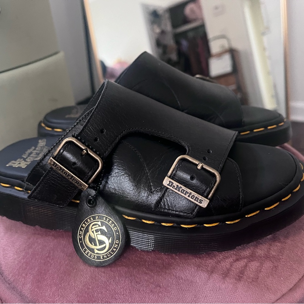 dr. martens dayne black england slides